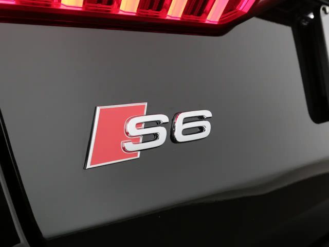 Audi S6 Avant