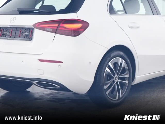 Mercedes-Benz A 180 Hatchback Progressive