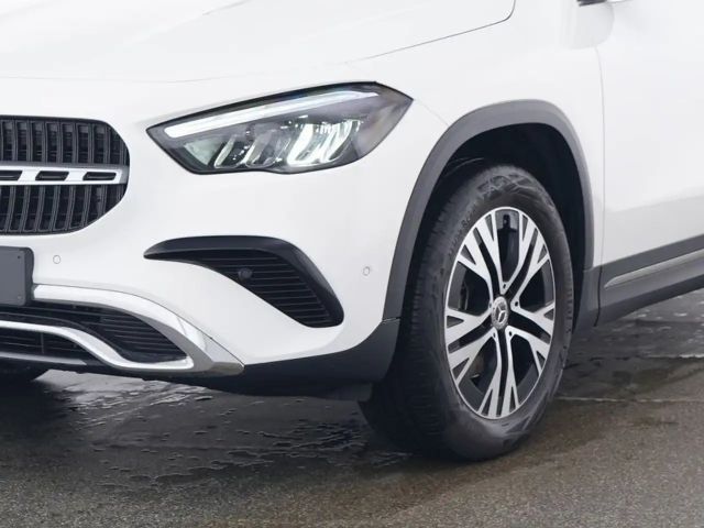Mercedes-Benz GLA 200 Progressive