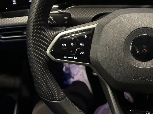 Volkswagen Golf 1.5 TSI R-Line