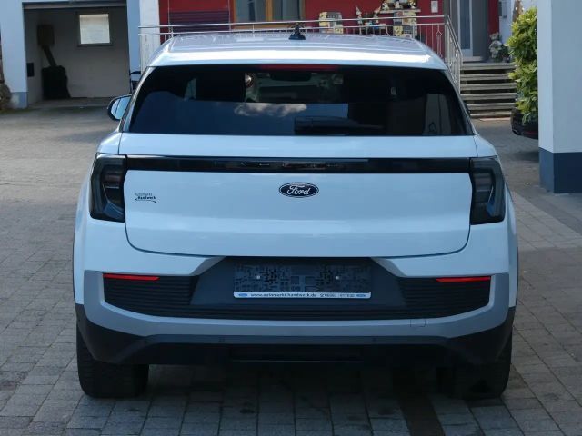 Ford Explorer RWD