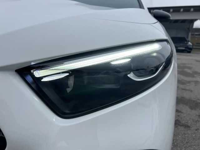 Mercedes-Benz A 180 AMG Line Hatchback