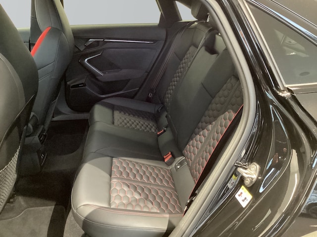 Audi RS3 Quattro S-Tronic Sedan