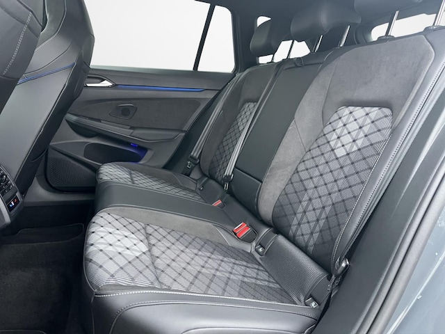 Volkswagen Golf 1.5 TSI R-Line Variant