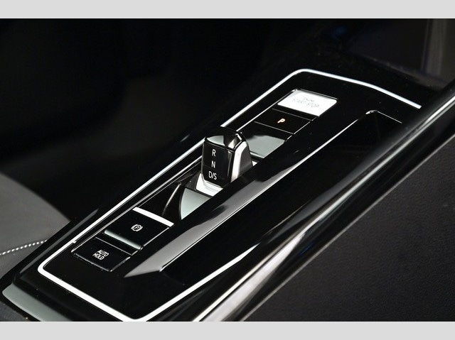 Volkswagen Golf 1.5 eTSI DSG Style Variant