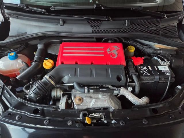 Abarth 695 70th Anniversario T-Jet