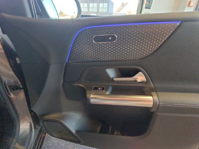 Mercedes-Benz B 180 Sedan