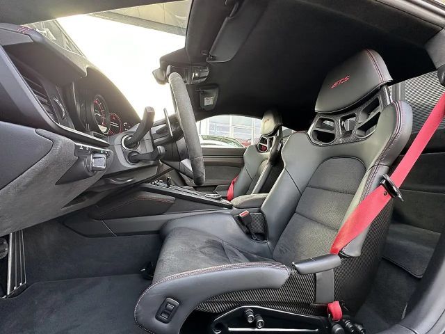Porsche 911 Carrera Coupé GTS
