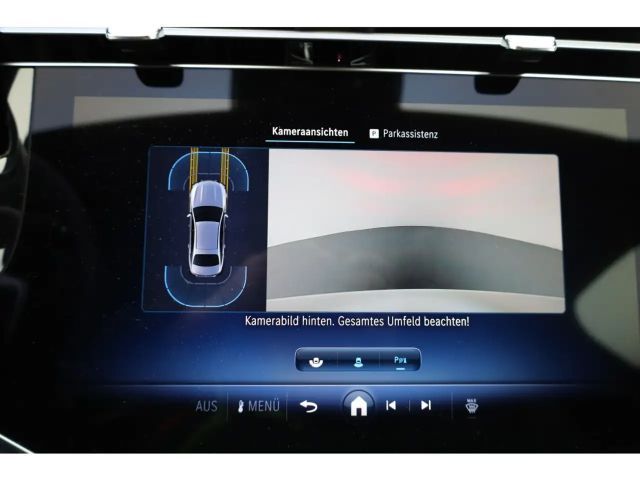 Mercedes-Benz E 220 AMG Line E 220 d Sedan