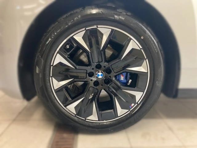 BMW iX xDrive45