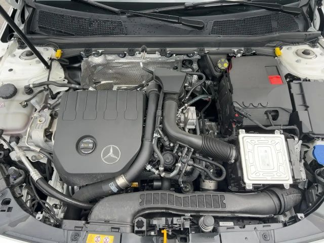 Mercedes-Benz CLA 200 AMG Line Coupé