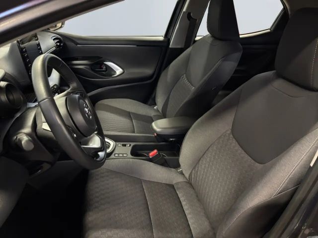 Toyota Yaris Hatchback Hybride Team D