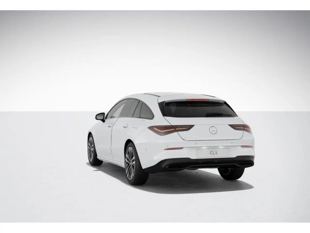 Mercedes-Benz CLA 180 Coupé Shooting Brake