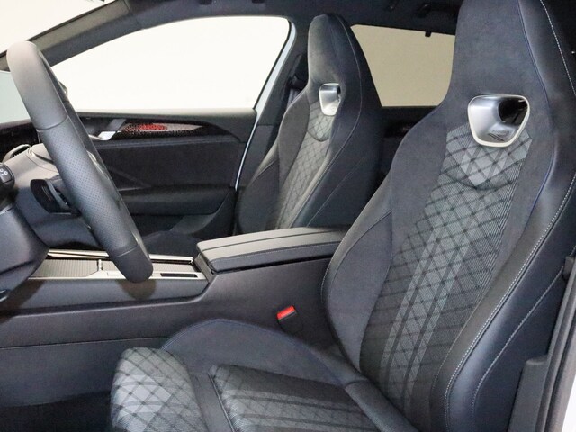 Volkswagen Passat R-Line eHybrid