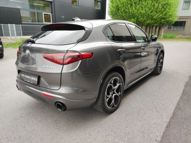 Alfa Romeo Stelvio AT8 Q4 Veloce