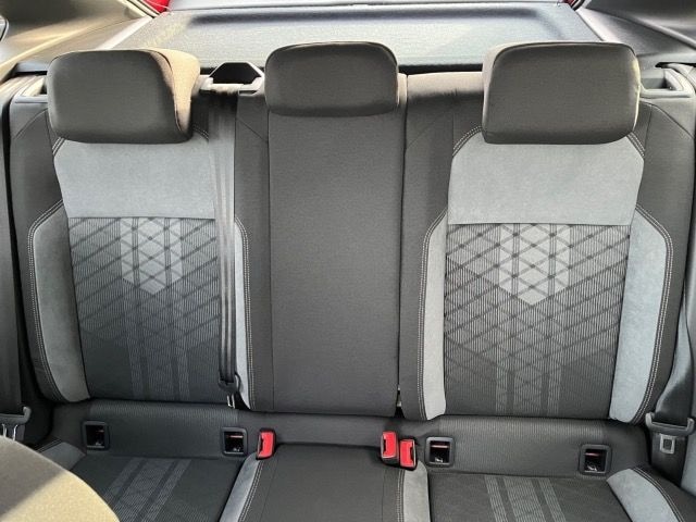 Volkswagen Taigo 1.5 TSI DSG R-Line