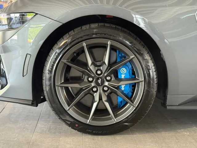 Ford Mustang Fastback GT 5.0 V8