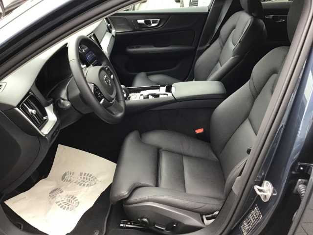 Volvo V60 AWD Dark Plus T6