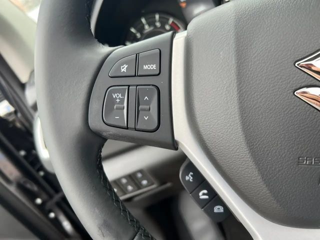 Suzuki S-Cross Flash