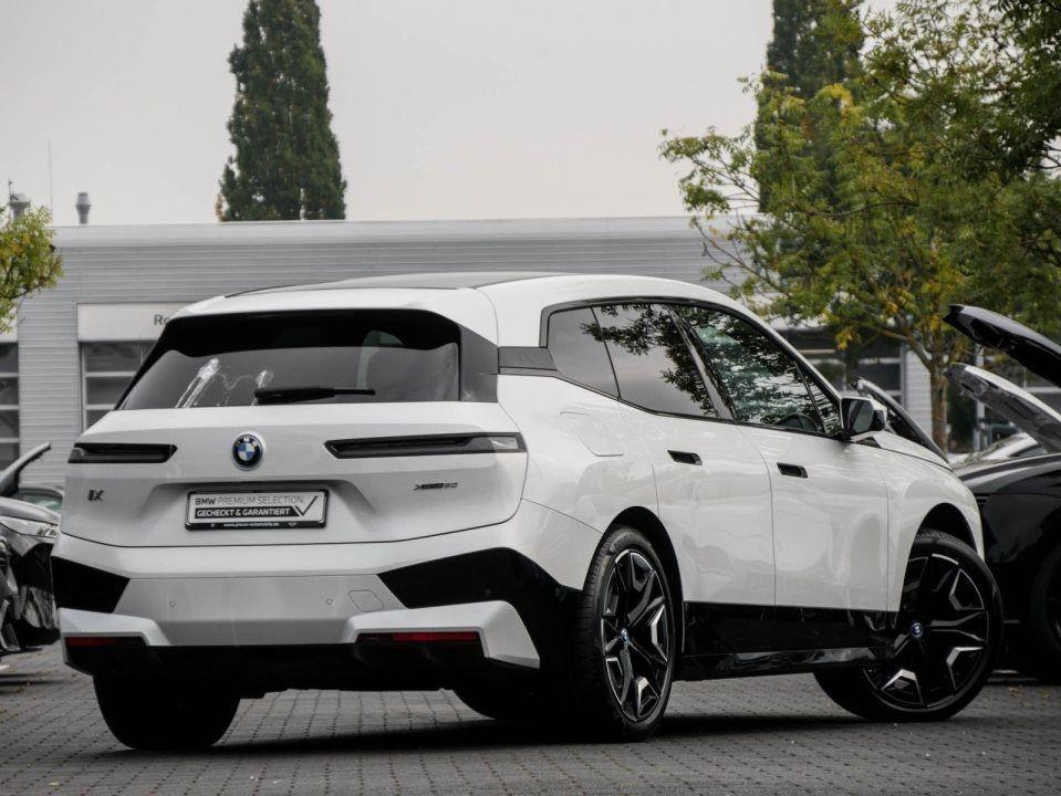 BMW iX xDrive50