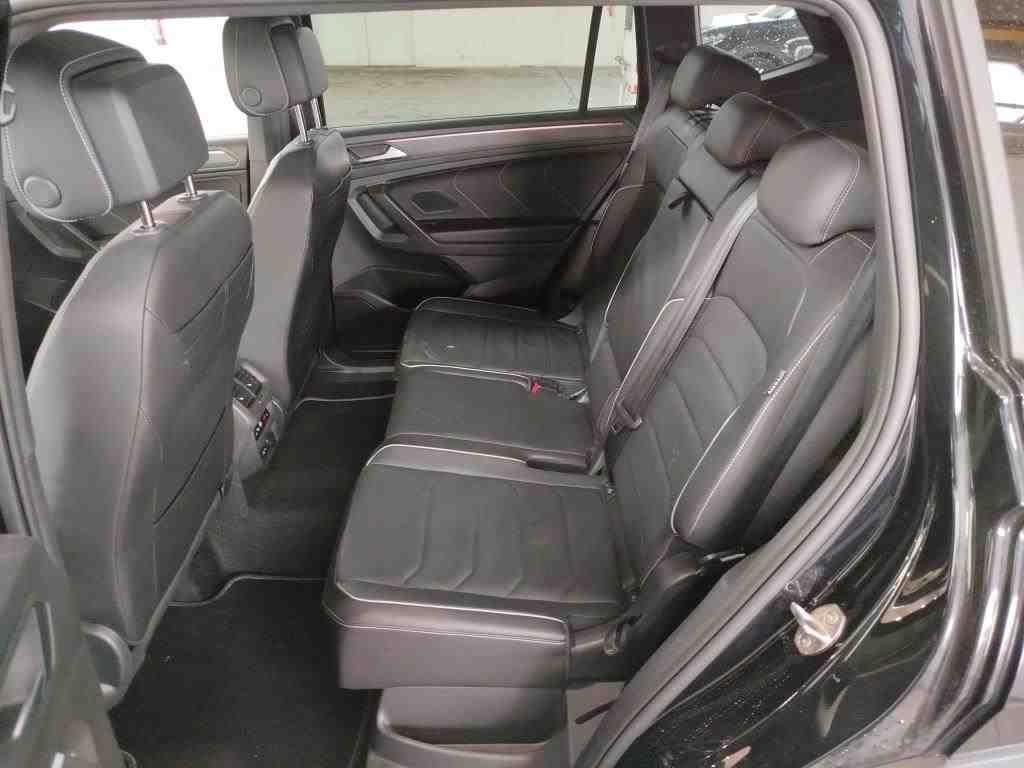 Volkswagen Tiguan Allspace DSG IQ.Drive R-Line