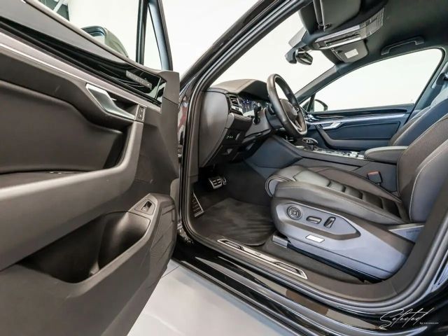 Volkswagen Touareg 4Motion R-Line