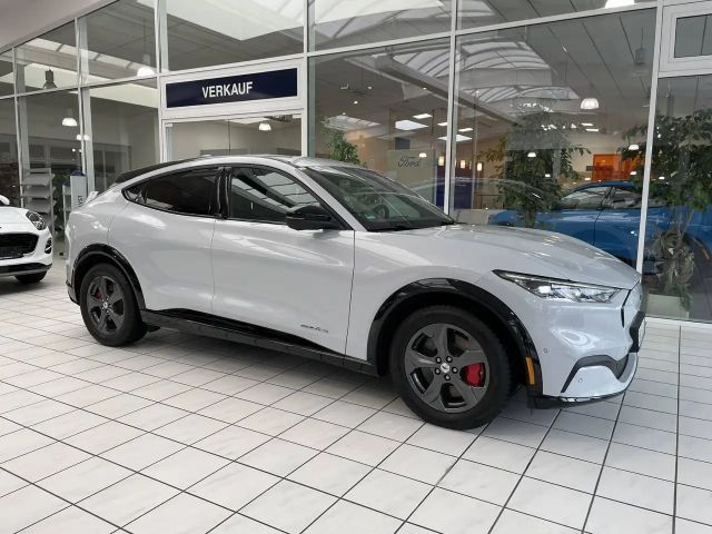 Ford Mustang Mach-E AWD