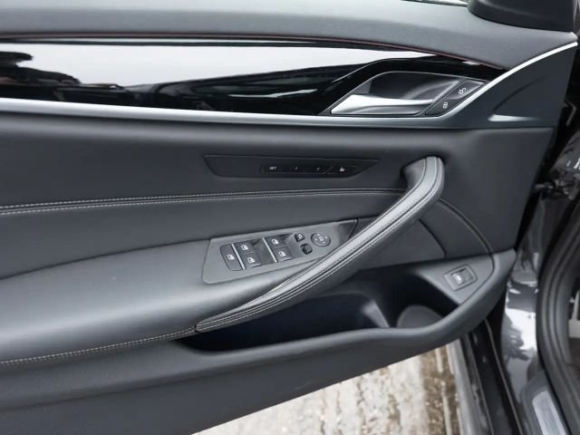 BMW 540 540d M-Sport Touring xDrive