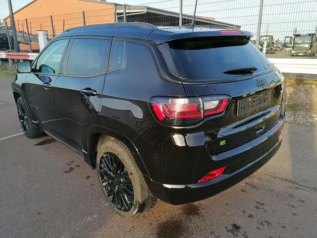 Jeep Compass Hybrid