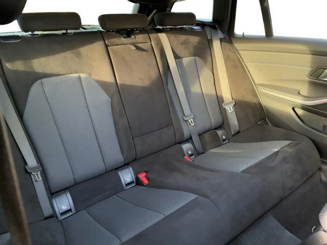 BMW 330 330d M-Sport xDrive