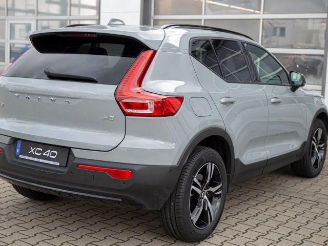 Volvo XC40 Business Dark Plus