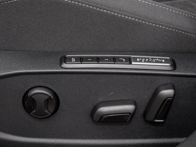 Volkswagen Golf 2.0 TDI DSG Style Variant