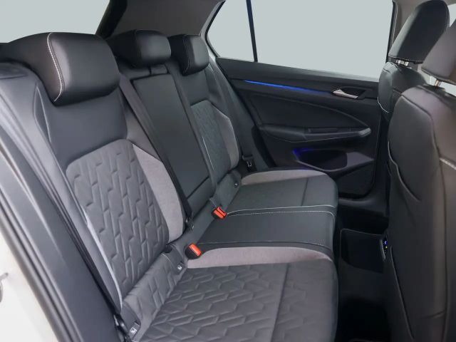 Volkswagen Golf 1.5 eTSI DSG