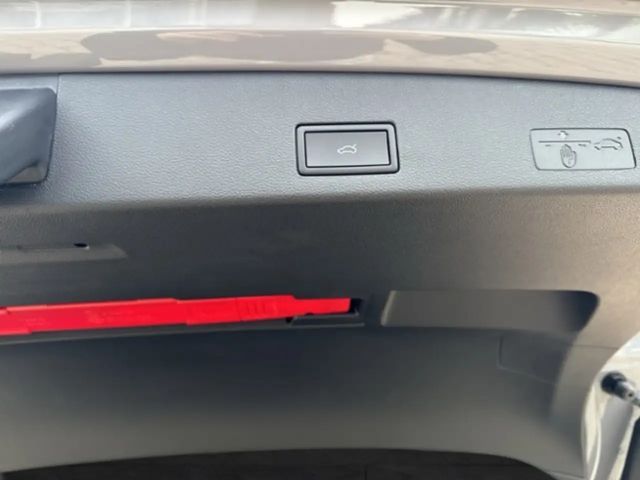 Volkswagen Golf 1.5 eTSI DSG Golf VIII Variant