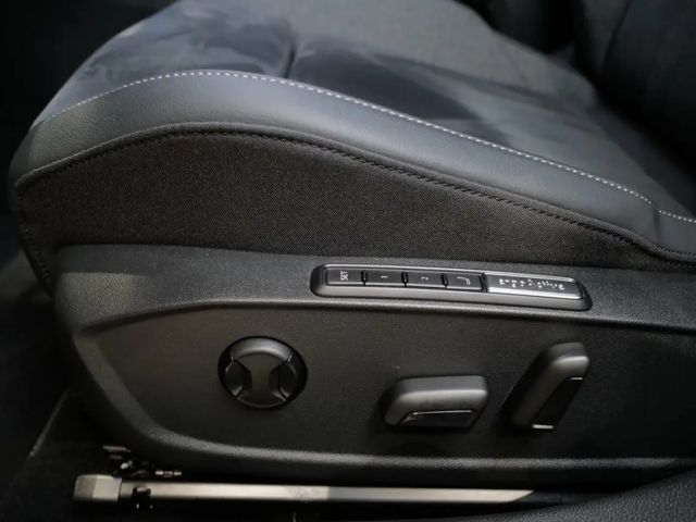 Volkswagen Golf 1.5 eTSI DSG Golf VIII Life