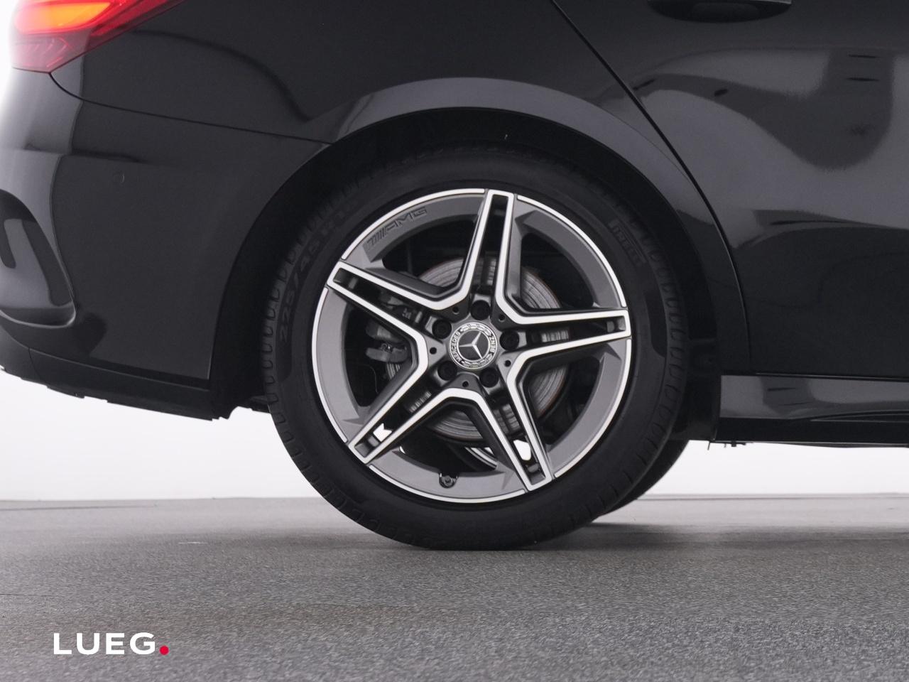 Mercedes-Benz A 200 AMG Line