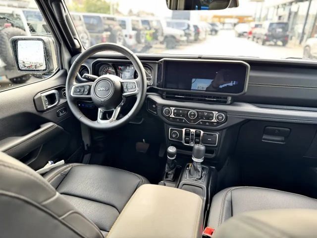 Jeep Wrangler 4xe Sahara