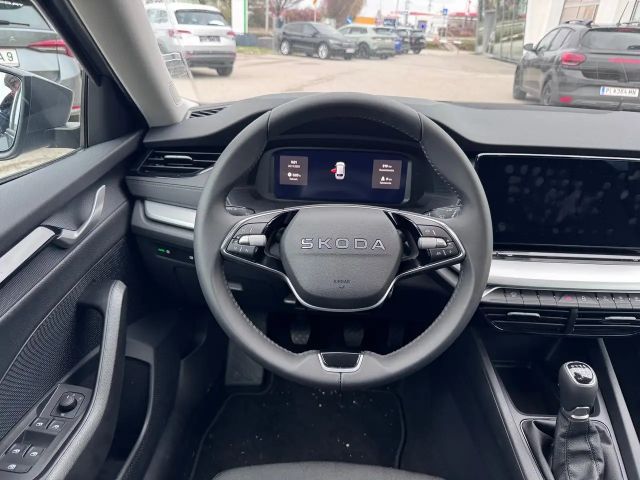 Skoda Octavia Essence TSI