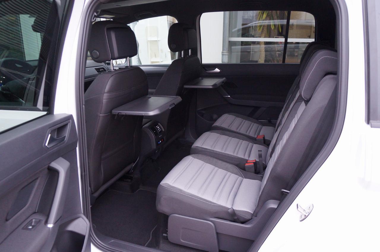 Volkswagen Touran 1.5 TSI DSG R-Line