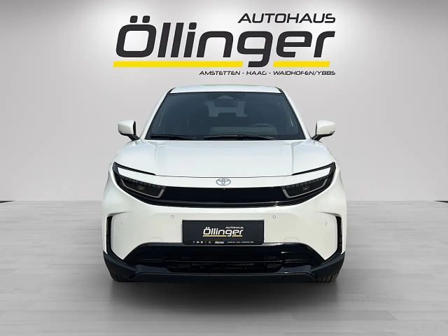 Toyota Urban Cruiser Elektro AWD 61kWh Teamplayer Aut.