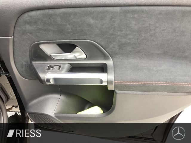 Mercedes-Benz GLB 250 4MATIC