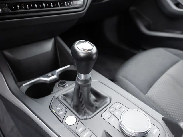 BMW 118 118i Advantage pakket Sedan