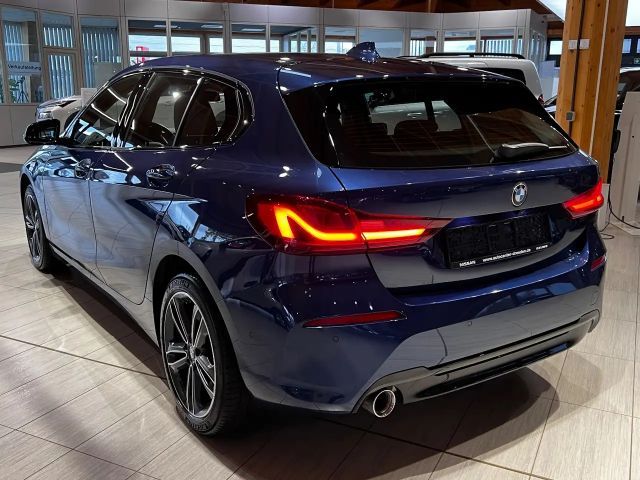 BMW 116 116d Sedan Sport Line