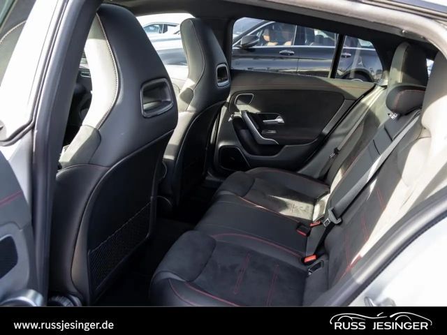 Mercedes-Benz CLA 180 AMG Line Shooting Brake