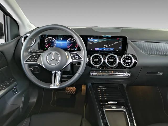 Mercedes-Benz B 180 Progressive Sedan