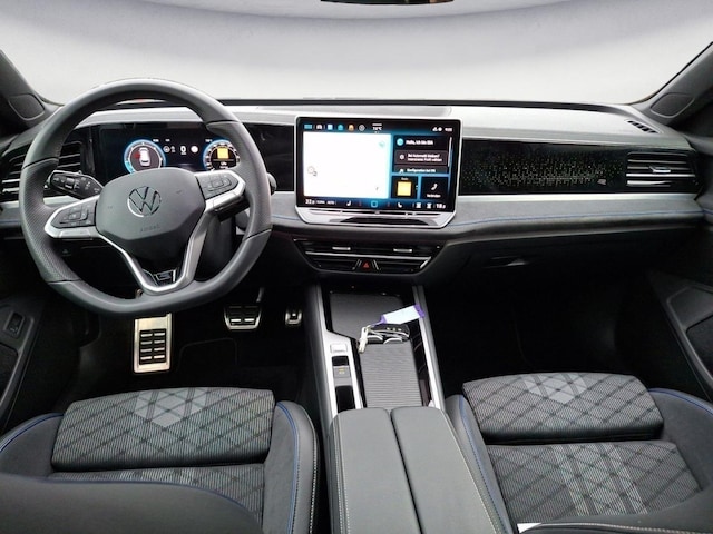 Volkswagen Passat DSG R-Line