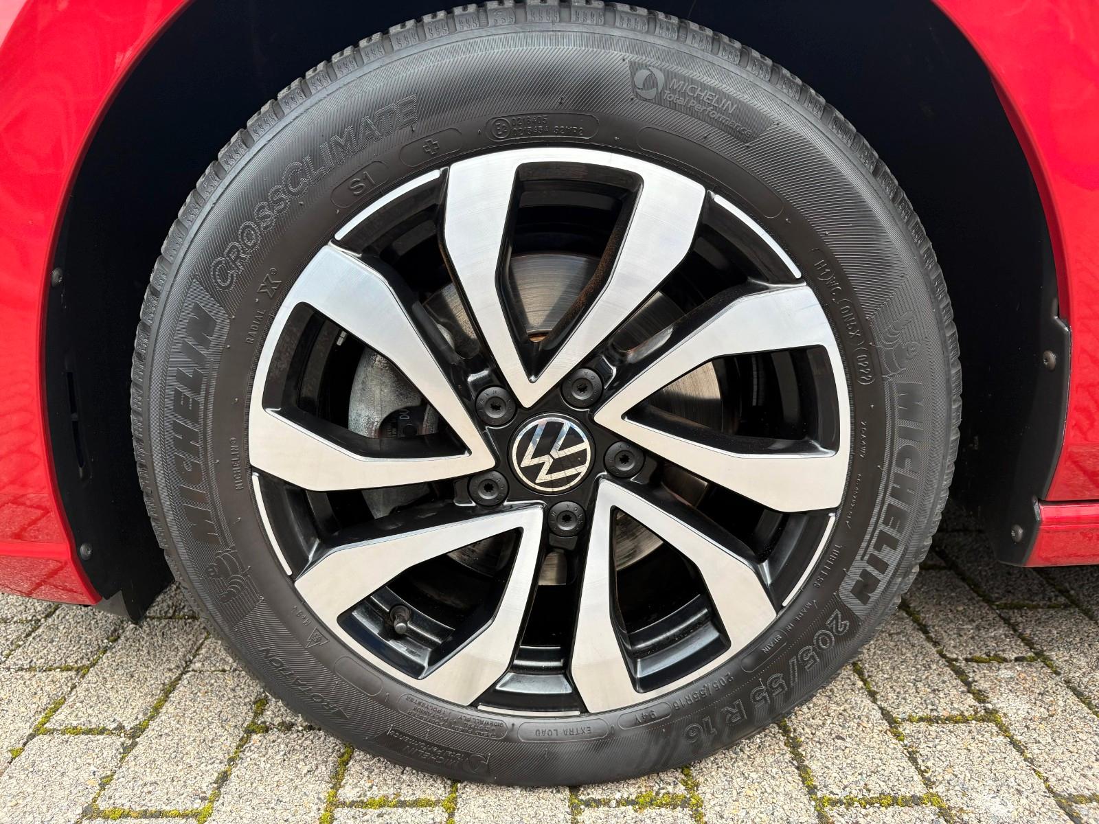 Volkswagen Golf 1.5 TSI Golf VIII