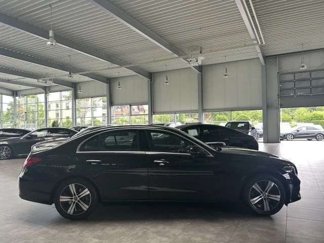 Mercedes-Benz C 200 AVANTGARDE Sedan