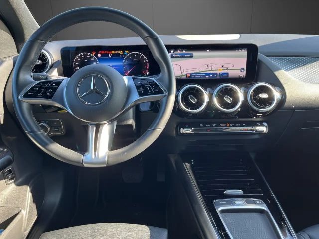 Mercedes-Benz GLA 180 Progressive