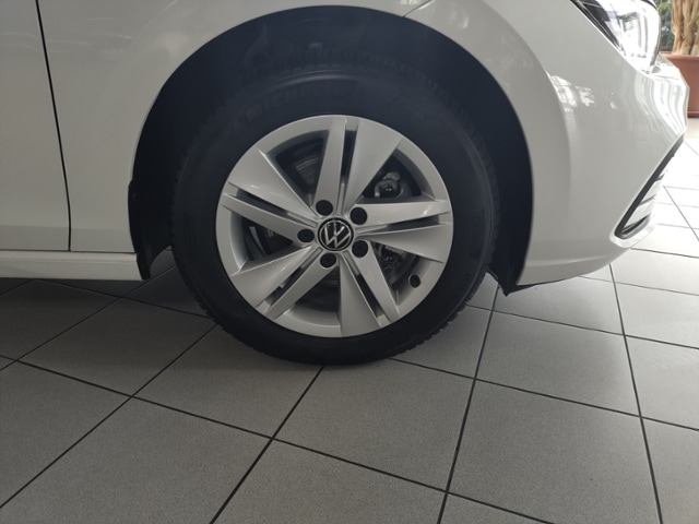 Volkswagen Golf 1.5 eTSI DSG Golf VIII Life